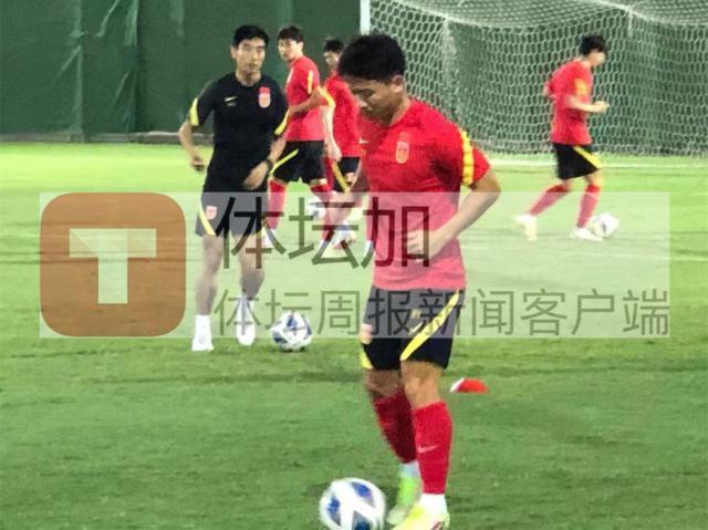 ​国足全员到场训练 伤病不影响与叙利亚队热身赛