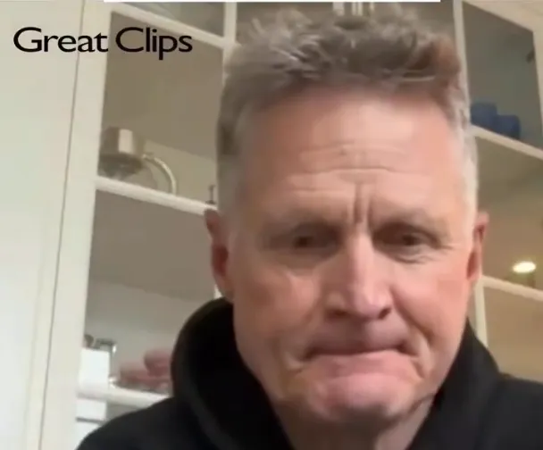 hth-科尔：库里今天训练状态不错，打火箭复出不完全确定